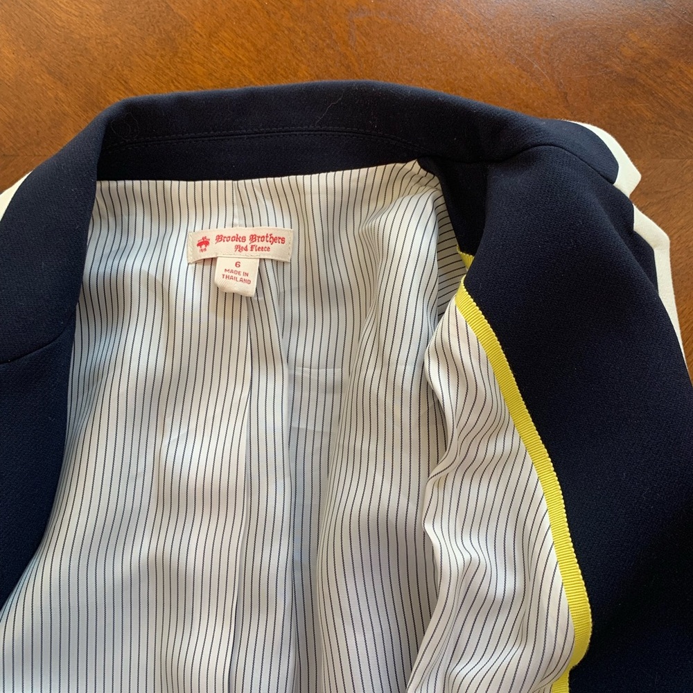 Brooks Brothers Red Fleece Navy Blue Blazer with White Edging - Picture 3 of 4